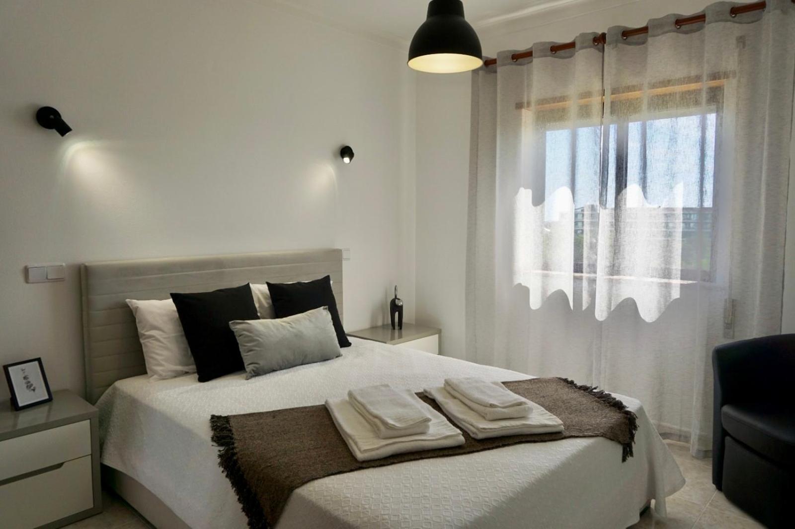 Ferienwohnung Cozy Alvor Retreat - Sunset Balcony, Wi-Fi & Ac Exterior foto