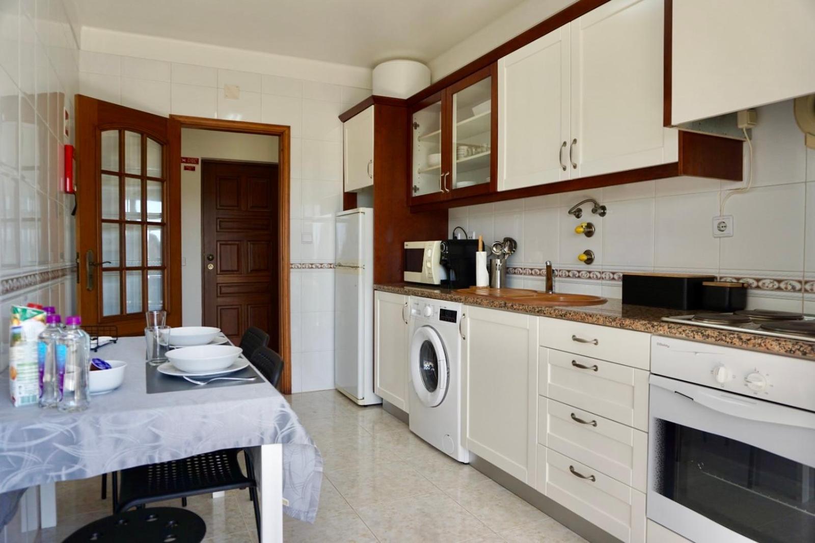 Ferienwohnung Cozy Alvor Retreat - Sunset Balcony, Wi-Fi & Ac Exterior foto